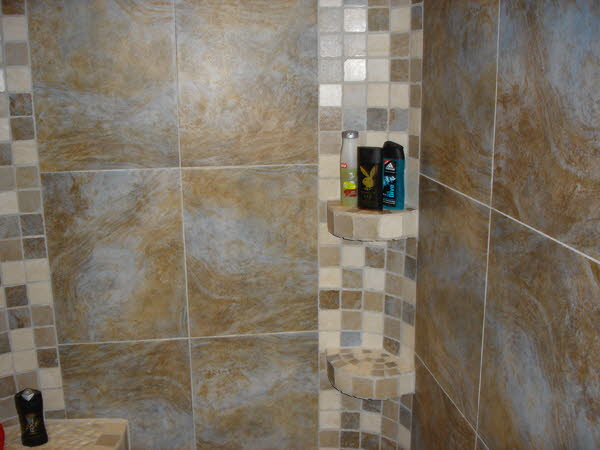 Bild 14-2 Ablage als Abstellflche mit Mosaikplatten verklei